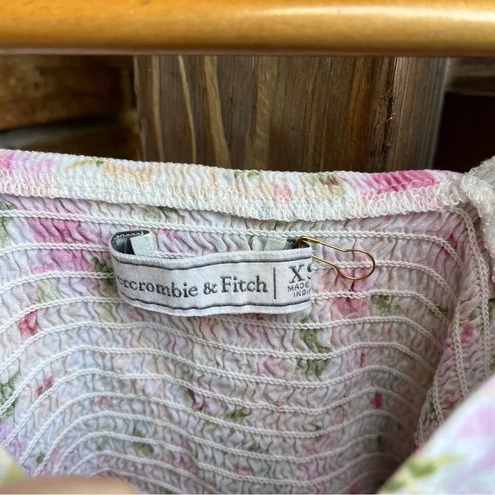 Abercrombie & Fitch Cinched Puff Sleeve Poplin Floral Blouse - Pink and White
